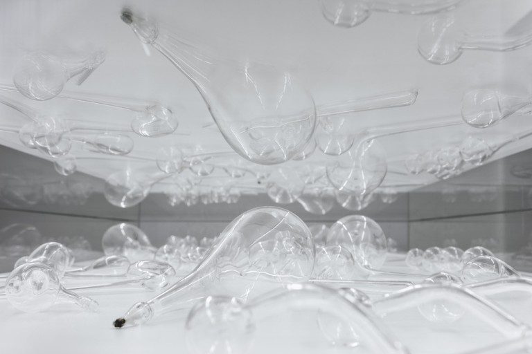 Partitura para treinta segundos de silencio [Music score for thirty seconds of silence]